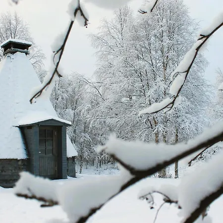营地 伊瓦洛河露营酒店 3*