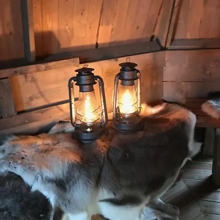 营地 伊瓦洛河露营酒店 3*